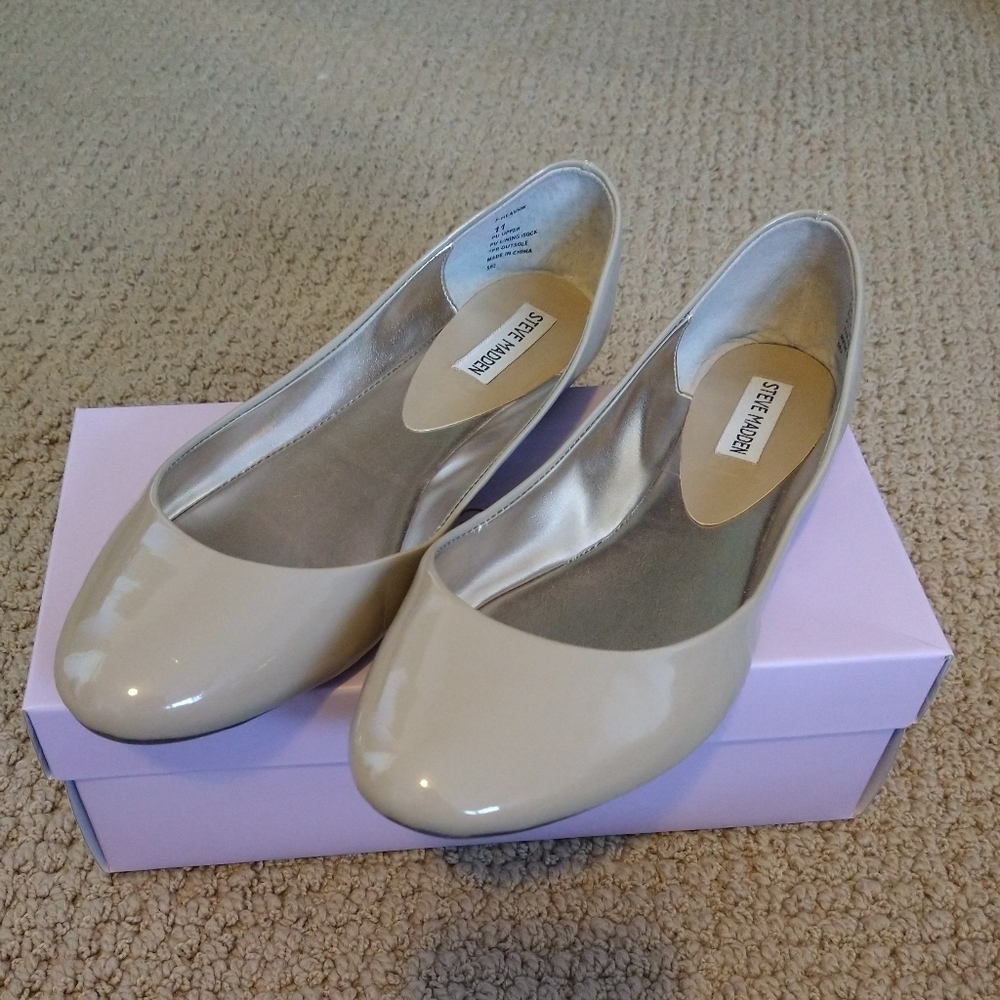 Nude Flats